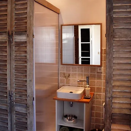 Bed & Breakfast Chambres D'hotes Saint-sauveur 3*