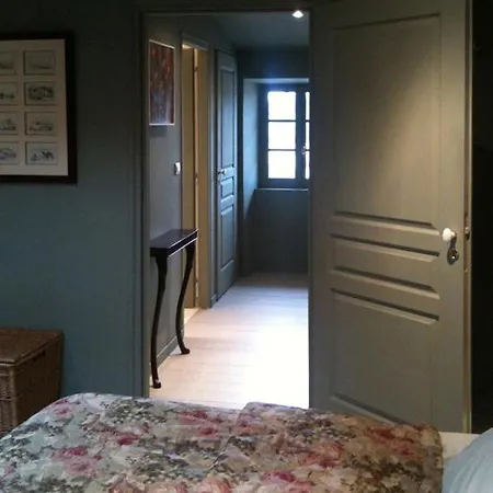 Chambres D'hotes Saint-sauveur Bed & Breakfast 3*